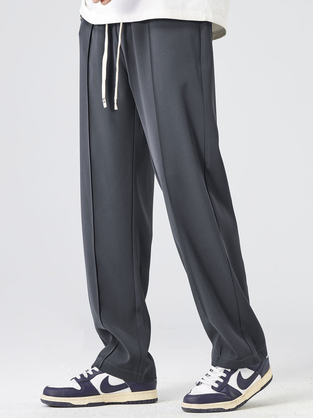 Abel | Geplooide pantalon met trekkoord