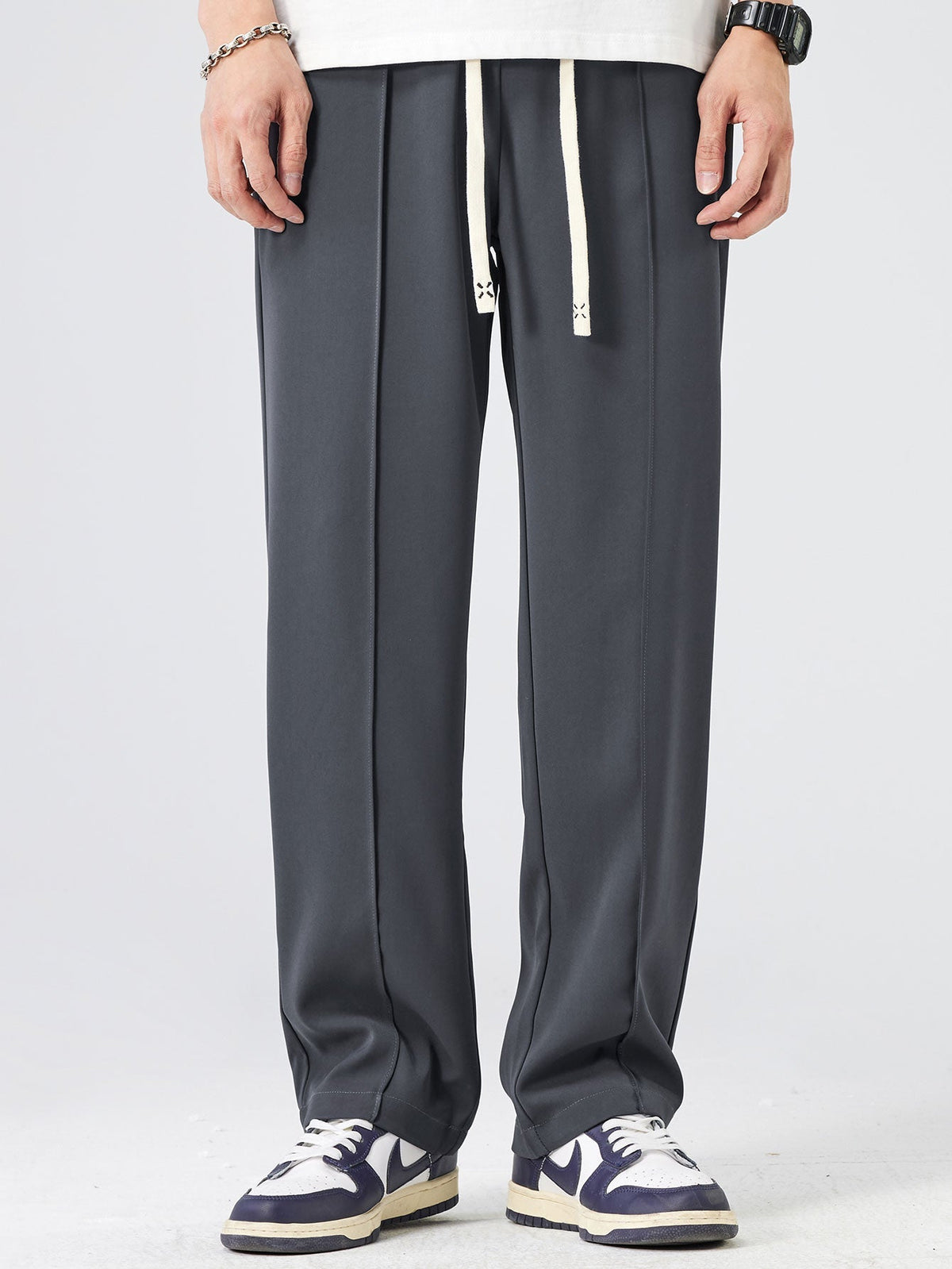Abel | Geplooide pantalon met trekkoord