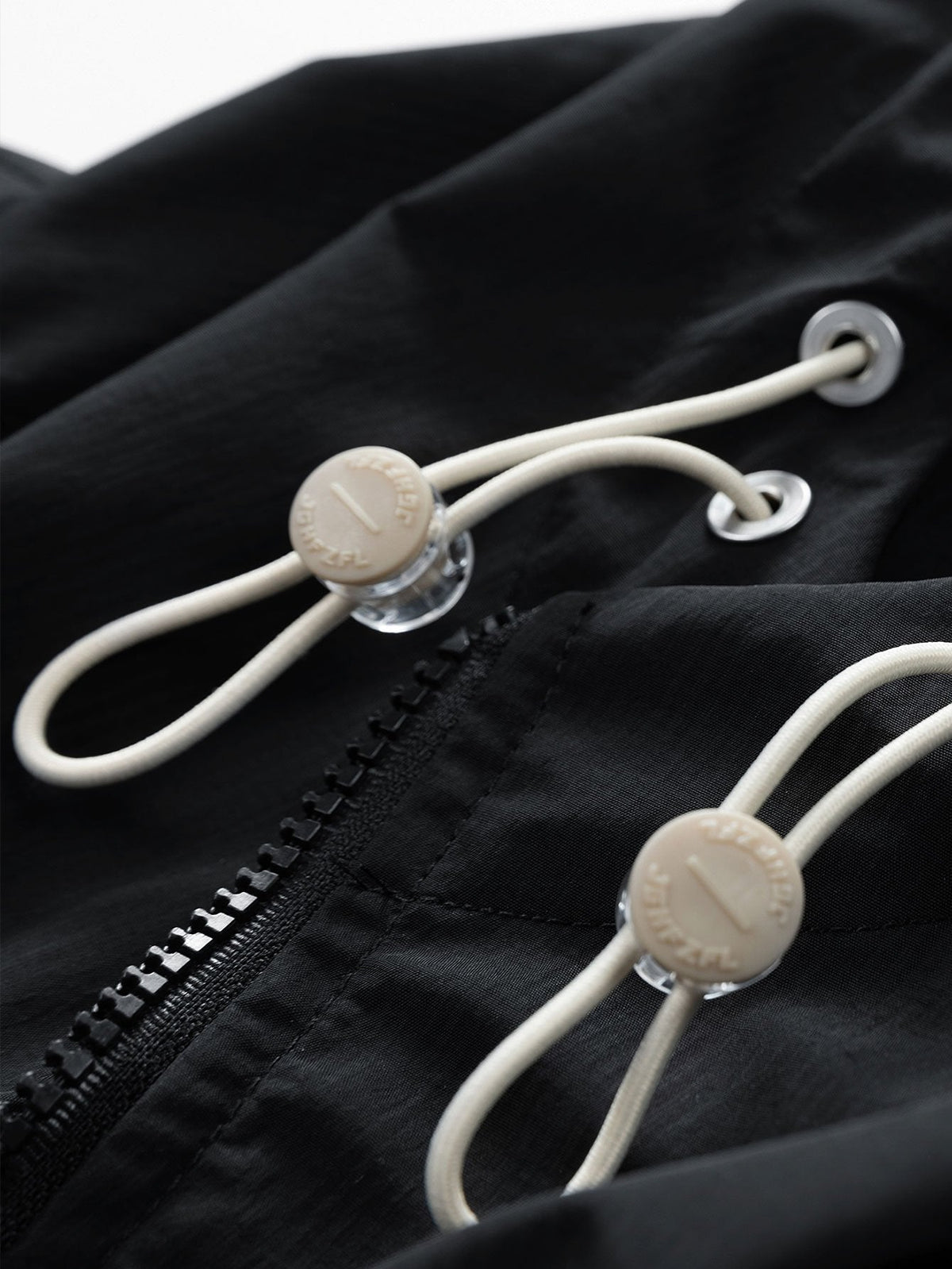 Bart | Nylon windjack met capuchon en halve rits