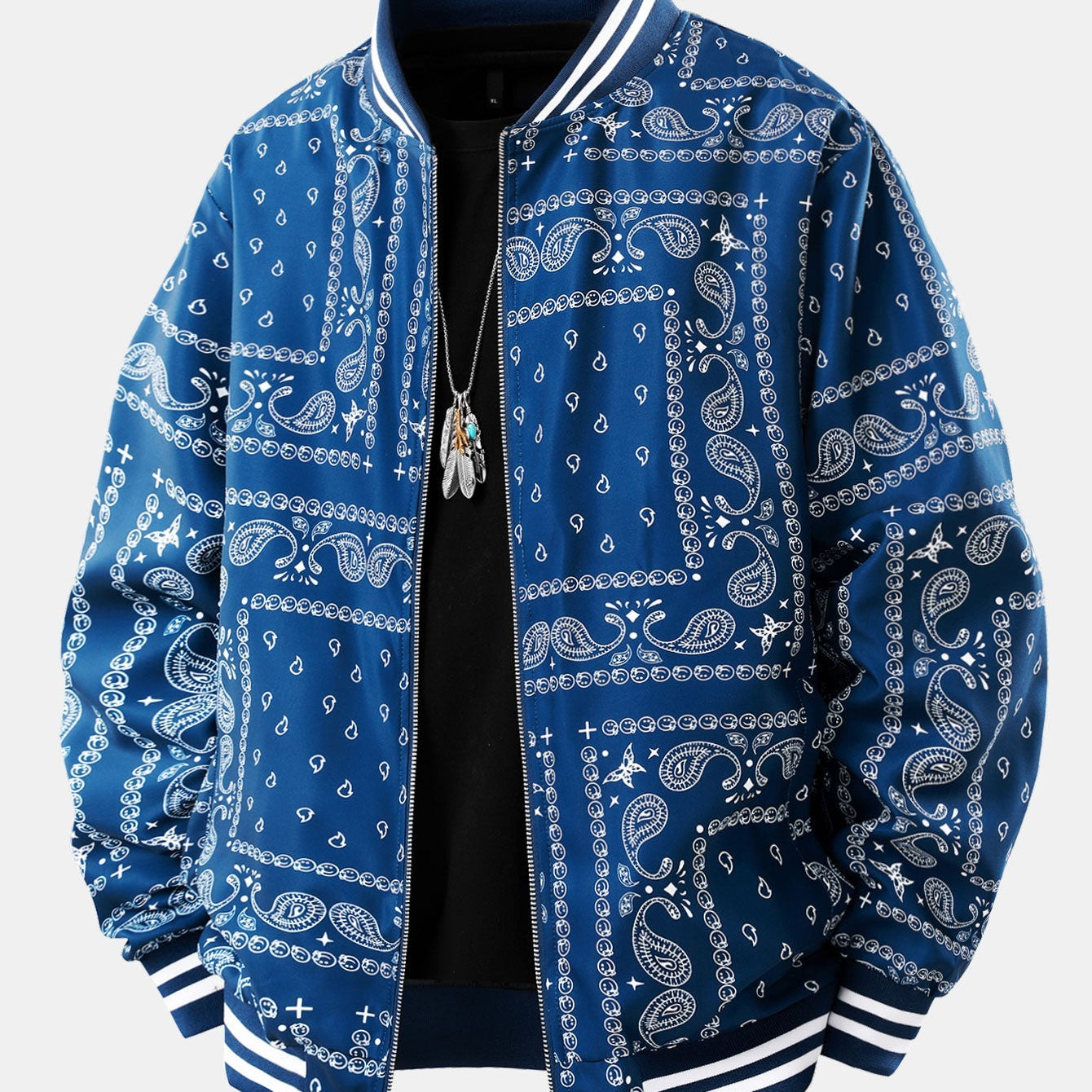 Boaz | Baseball jack met paisleyprint en staande kraag