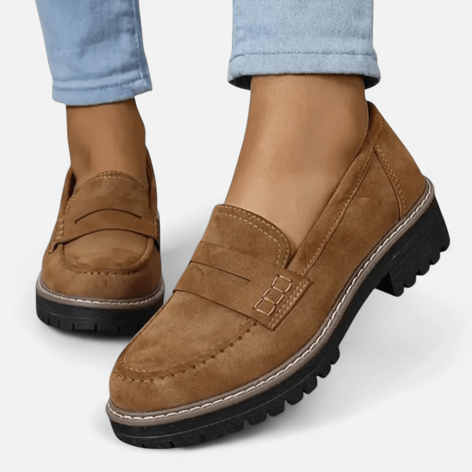 Britt | Zwarte loafer met profielzool