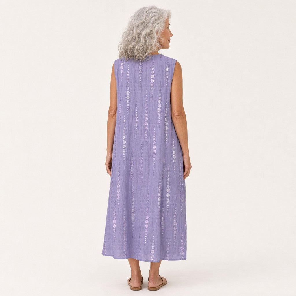 Esmee | Mouwloze midi-jurk in lila met stippenbanen