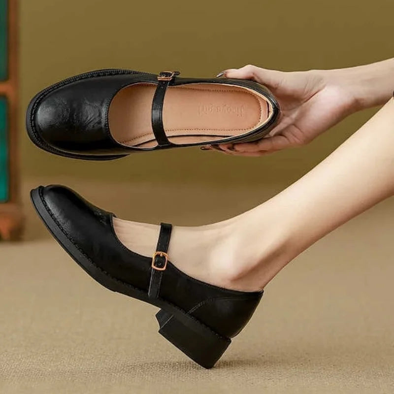 Femke | Tijdloze schoenen met bandje