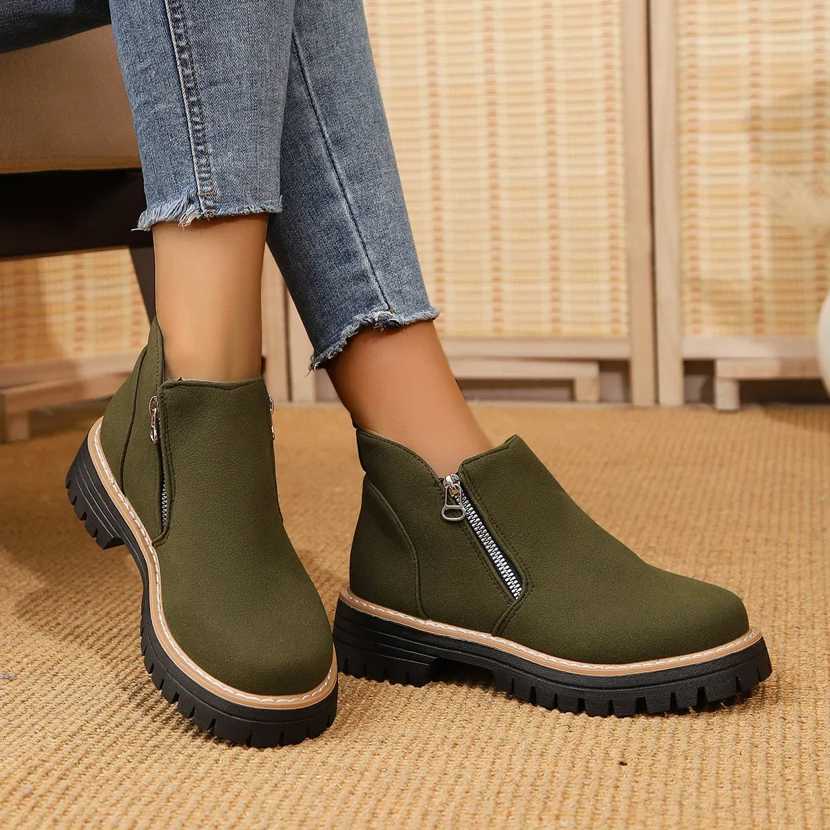 Frida | Plateau-Enkellaars met Dikke Zool – Stabiel en comfortabel voor herfst en winter