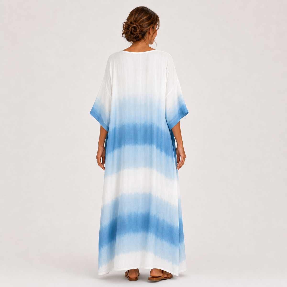 Harmke | Blauwe kaftan met kleurverloop