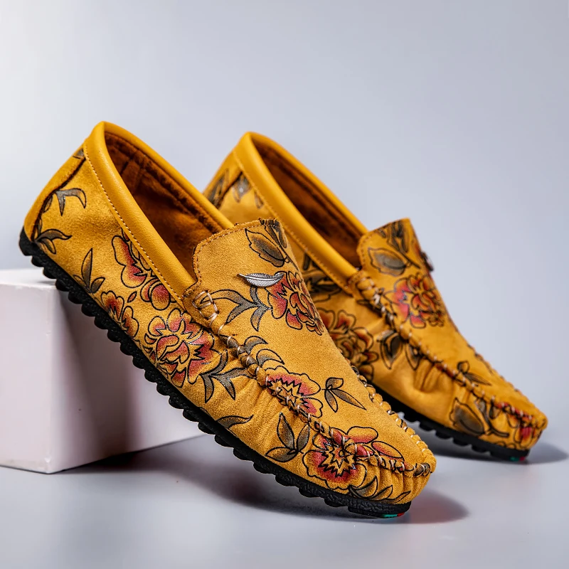 Heiko | Leren loafers met bloemenreliëf