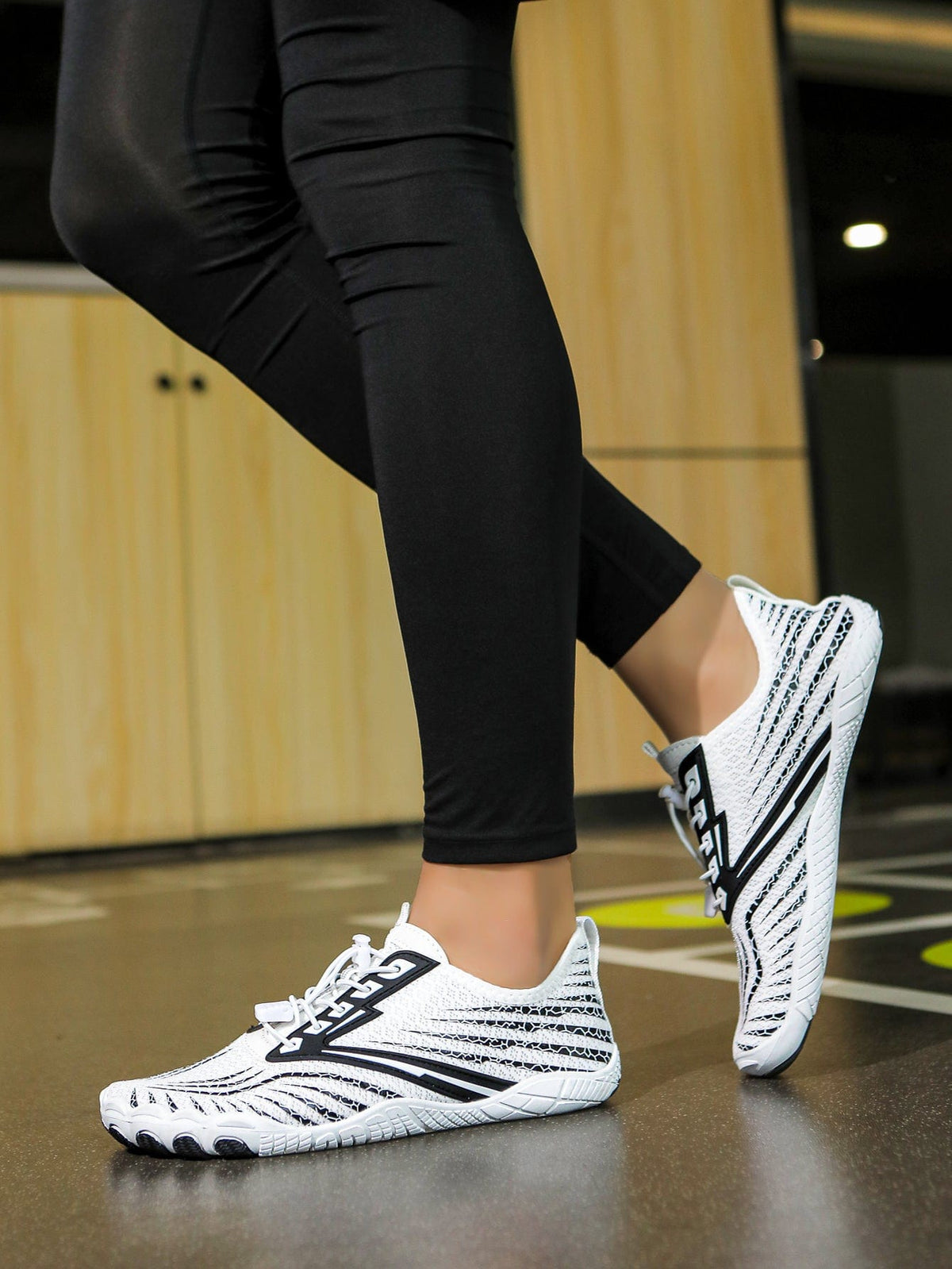 Nadia | Unisex barefoot sneaker