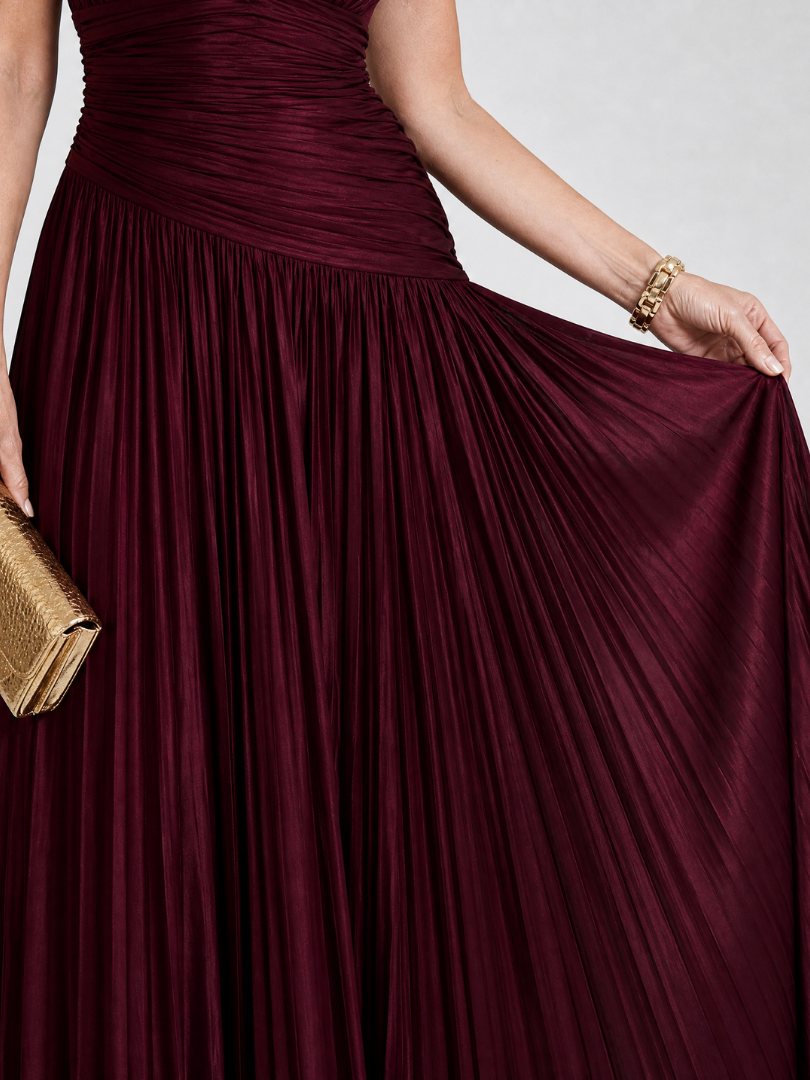 Nathalie | Plissé maxi-jurk in bordeaux