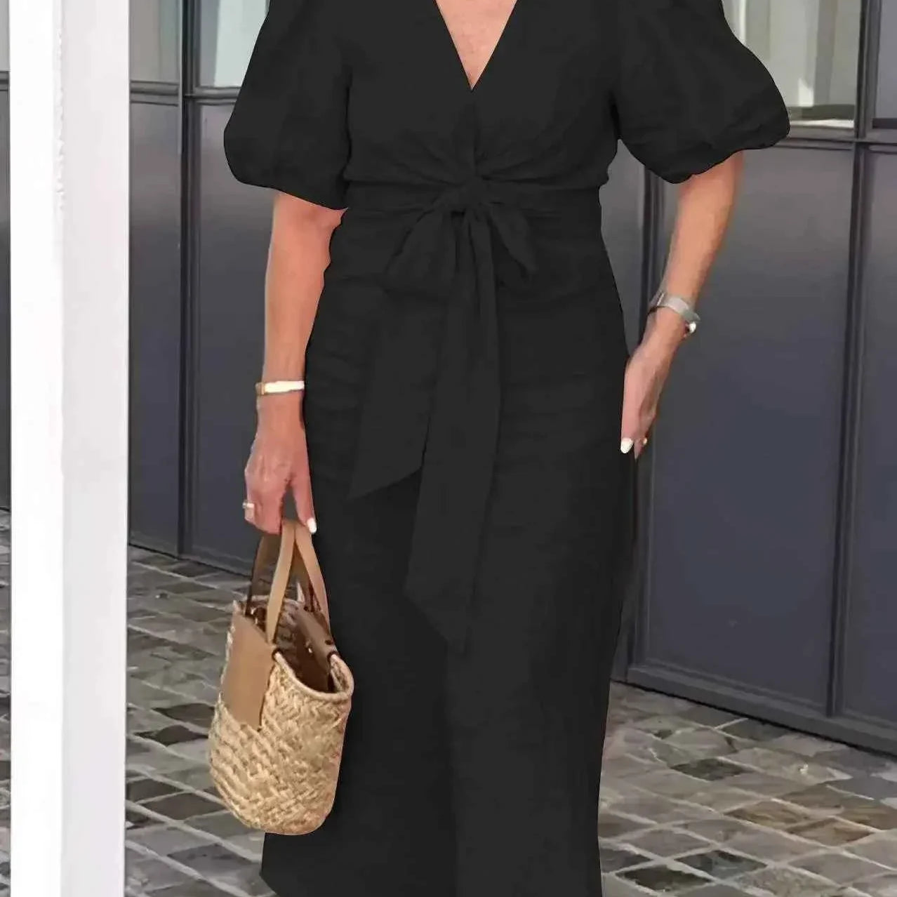 LYNORA | ELEGANTE MIDI JURK MET V-HALS