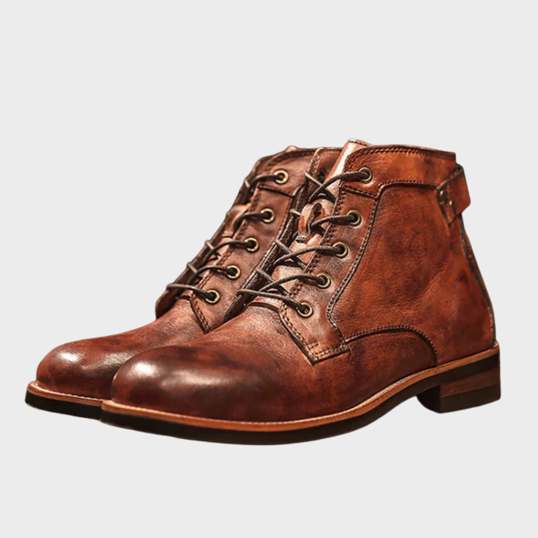 Ulbe | Bruine veterlaarzen in vintage stijl